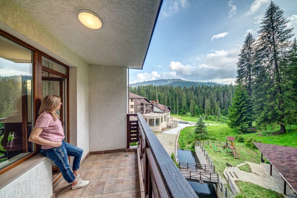 Stream-Resort-Pamporovo-тераса